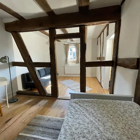 Zimmer In Charmantem Fachwerkhaus Zentral Gelegen Lollar Exterior photo